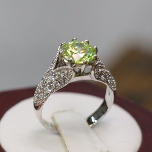 NWOT Esposito Sterling Diamonique Peridot Ring
